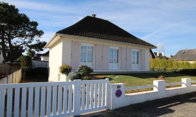 Saint-Martin de Brehal Cottage | Charming Villa Steps from Sandy Beach – 2 Bedrooms, Terrace, and Private Garden