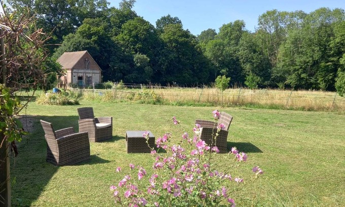 La Chapelle-du-Bois-des-Faulx House | The Castle Stables