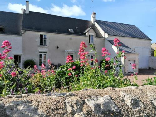 La Chapelle-Saint-Martin-en-Plaine House | Maison charmante à La Chapelle-Saint-Martin-en-Plaine avec jardin