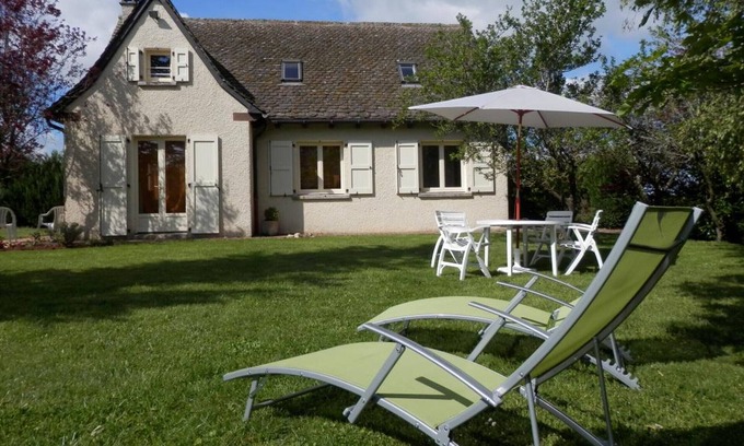 Neuveglise-sur-Truyere Cottage | Gite Neuvéglise-sur-Truyère-Sériers, 2 bedrooms, 4 persons