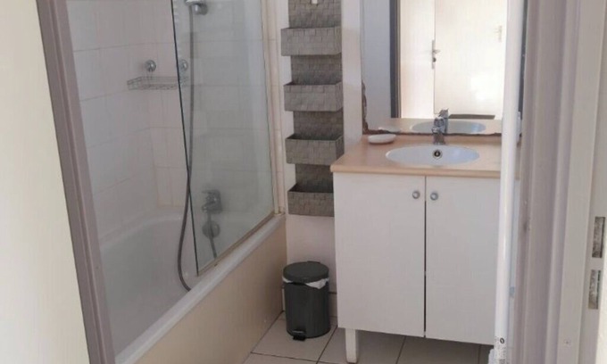 Saint-Geniez-d'Olt Apartment | Apartment in Le Goelia residence