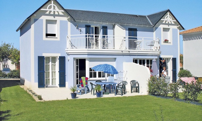 L'Aiguillon-sur-Vie House | Le Domaine de Fontenelles by Interhome