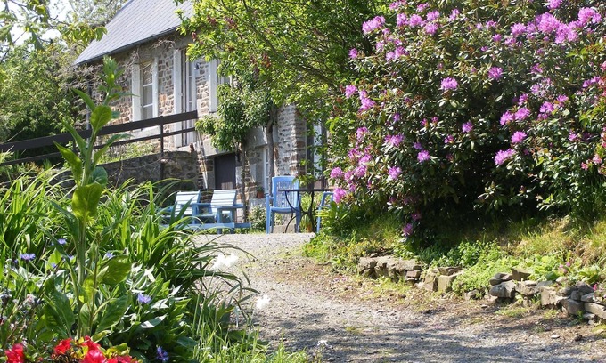 Saint-Quentin-les-Chardonnets Apartment | A Farmhouse Gite Surrounded By Apple Orchards And Attractive Garden