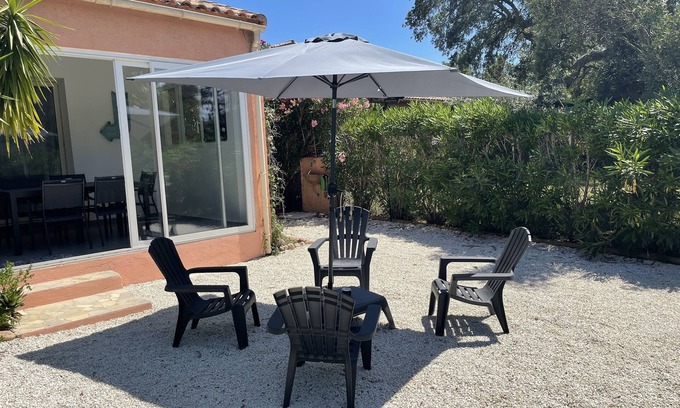 Sainte-Lucie-de-Porto-Vecchio House | House pinarellu private garden walk to beach
