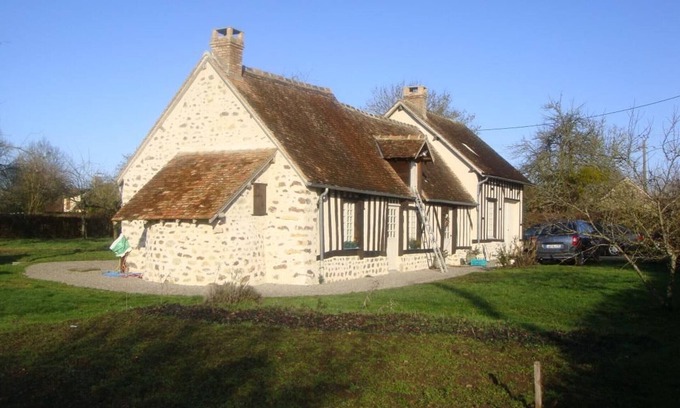Villeneuve-en-Perseigne Cottage | La Bauge