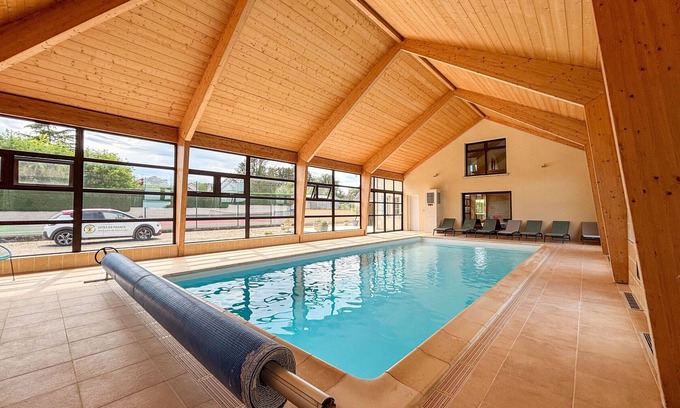 Faverolles Cottage | Charming Villa with Indoor Pool, Private Tennis Court, Near Zoo and Castles