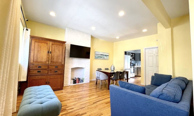 The Heights House | Fran's Lodge - Charming 3BRM Home near NYC