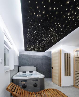 Lopatinec House | Franc Holiday House With a Spacious Terrace, Hot Tub And Sauna