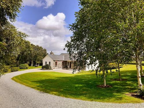 Garrykennedy House | Fraoch Cottage