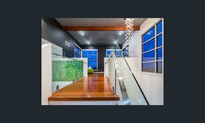 Nikenbah House | Fraser Island Views - Luxury Family House on the Hill with Panoramic Ocean Views