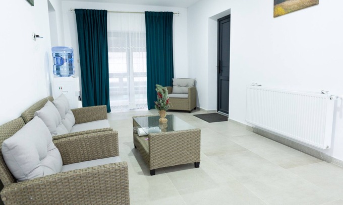 Frasin Apartment | Frasin Studios-6 km to Voronet Monastery
