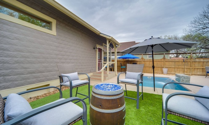 Fredericksburg House | Fredericksburg Home w/Pool ~ 1 Mi to Main Street!