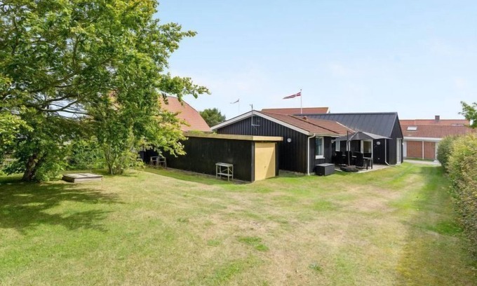 Hou House | "Fredrikke" - 50m from the sea by Interhome
