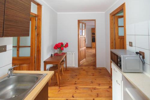 Wolomin Villa | Free Bikes, WiFi, AC, Garden, 2 Beds