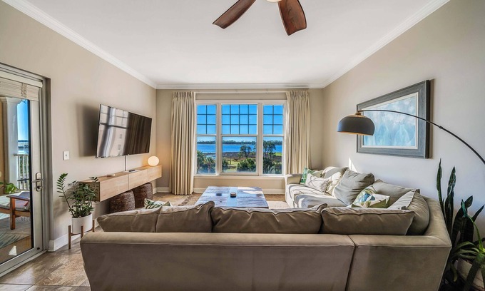 Upper Grand Lagoon Condo | FREE Golf+Tix! Reflections 511 Bayfront Beauty w/Heated Resort Pool & Hot Tub