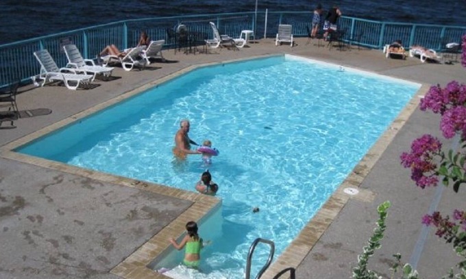 Osage Beach Condo | FREE NIGHT! 2 pools and a sandy swim beach. Free internet OFFSEASON ONLY