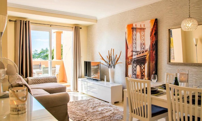 Marbella Apartment | FREE One Bedroom Retreat in Elviria