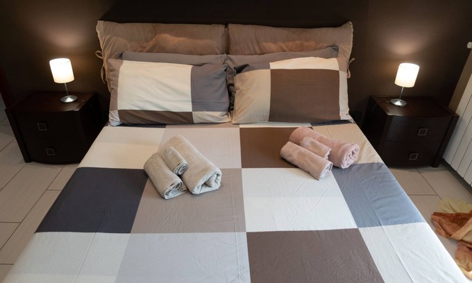 Capannori Apartment | FREE PARKING, AIR CONDITIONED AND WI-FI 2 STEPS FROM HISTORIC VILLAS