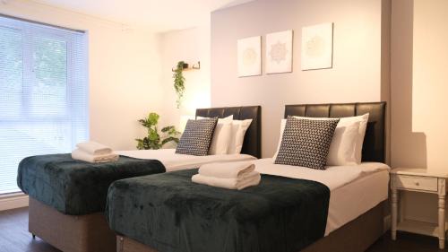 Bedford Apartment | Free Parking & Garden & Central Contractor