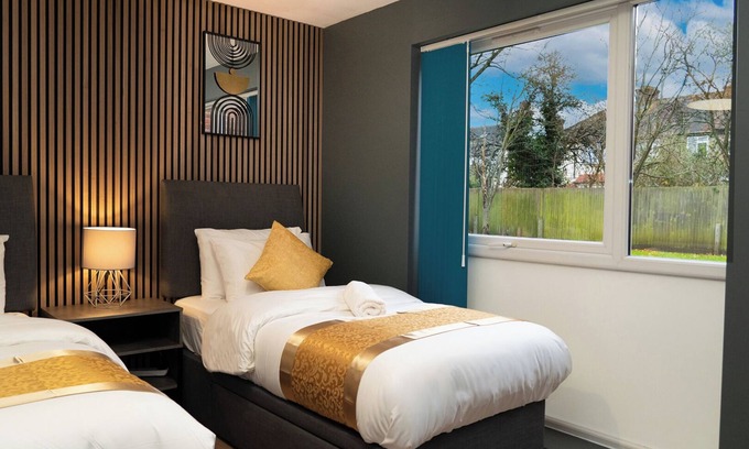 Wealdstone Apartment | Free Parking Newly Renovated Modern Gem in Harrow