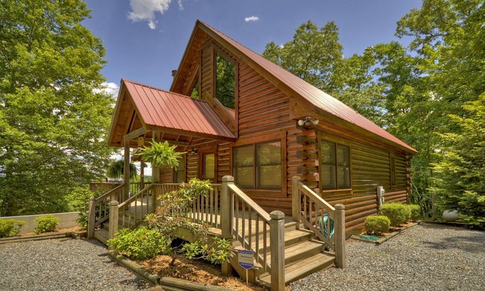 McCaysville Cabin | *Free Whitewater Rafting & Ziplining* Surround yourself with the beauty & natural forest in this secluded cabin