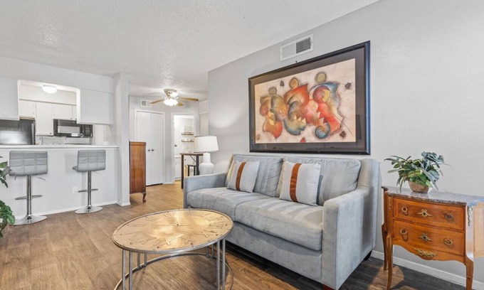 Park Central Apartment | FREE WIFI | 1 BEDROOM APT | DALLAS