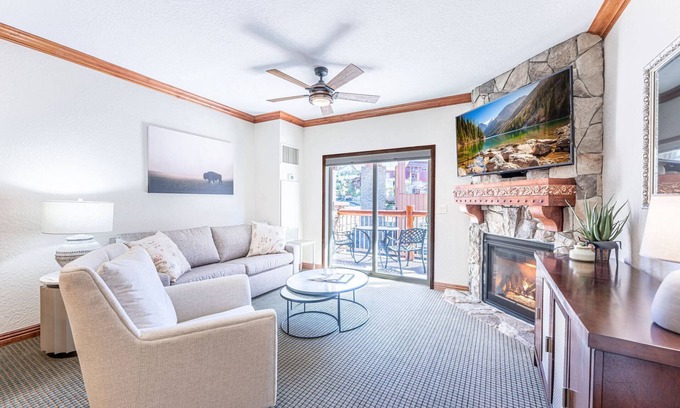Park City Condo | *FREE ZIP LINE TOURS* Perfect Weekend Getaway | Updated Westgate Resort | Pools, Spa, Room Service