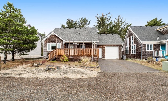Rockaway Beach House | Freedom Shelter