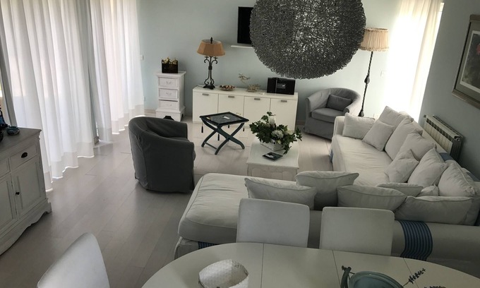 Fregenae Villa | Fregene. Beautiful villa to enjoy Rome and the beach. Good price, good service.