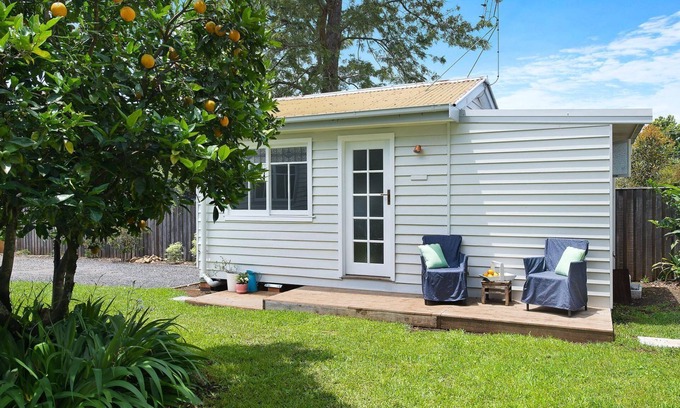 Berry Cottage | Fremily Cottage - Charming White Cottage