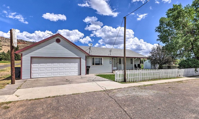 Fremont House | Fremont Home, Near Reservoirs & Hiking Trails