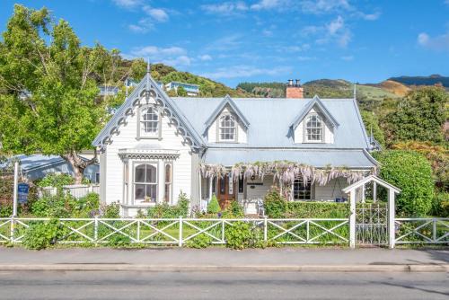 Akaroa Bed & Breakfast | French Bay House