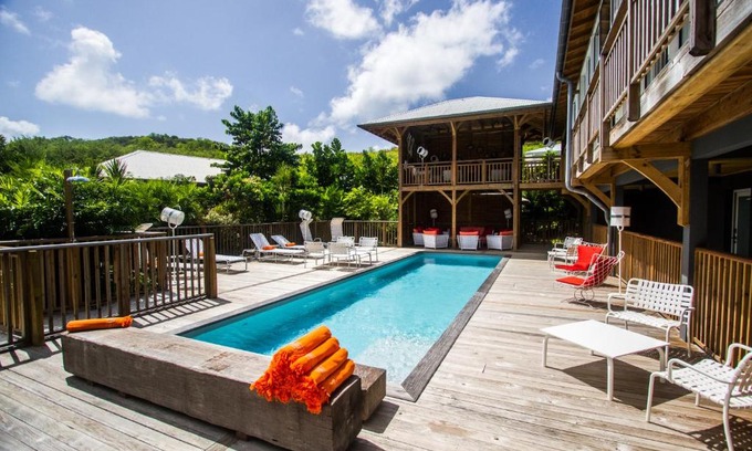 Tartane Hotel | French Coco