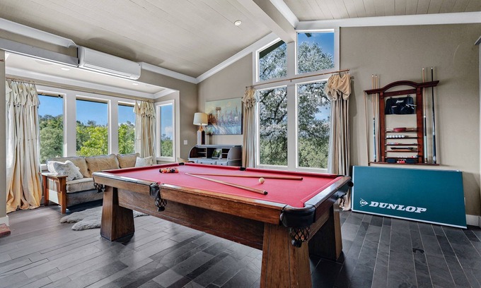 Palo Cedro House | French Creek Estate : Style+Peace : 15 minutes to Bethel, Restaurants, & Shops