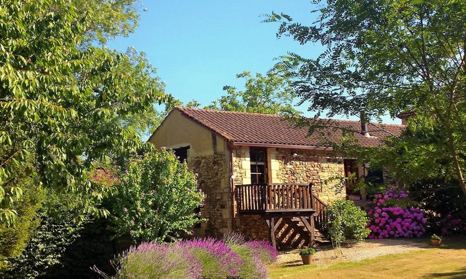 Villefranche-du-Perigord Cottage | French Holiday rental in the Périgord. XVIII th Century stone farmhouse.