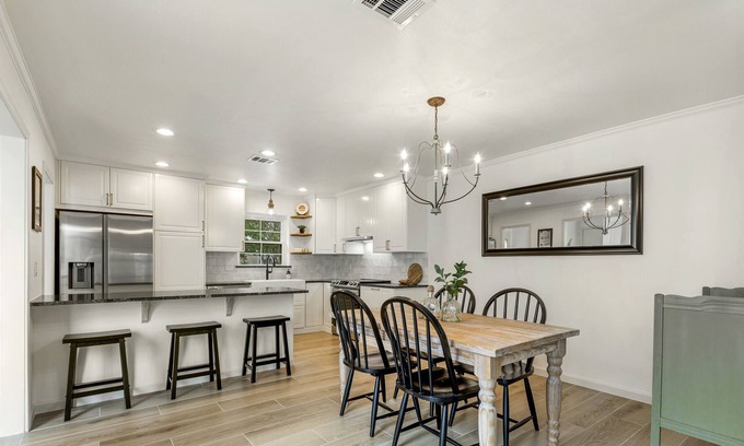 Nassau Bay House | French Style 1 Story Peaceful Retreat Townhome