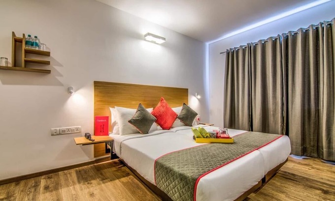 Jayanagar Hotel | Fresh&Charming Stay with Artwork Rooms@Bangalore