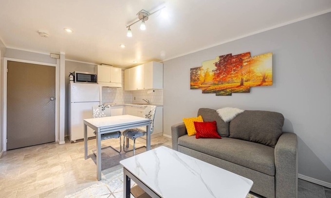 Brampton Apartment | ✅ Fresh Private Apartment Separate Entry 2 beds
