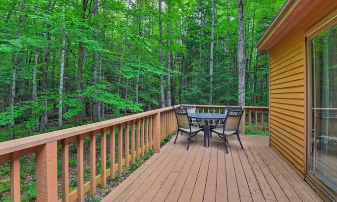 Bartlett House | Freshly done, Quiet & very comfortable house in the heart of the White Mountains
