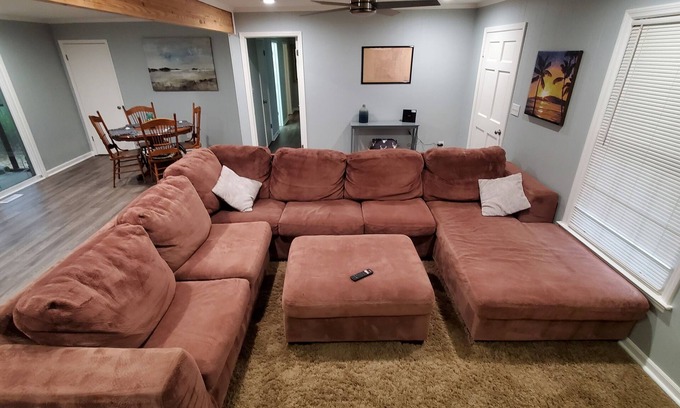 Douglasville House | Freshly Renovated Douglasville Home <30 mins to ATL and Airport