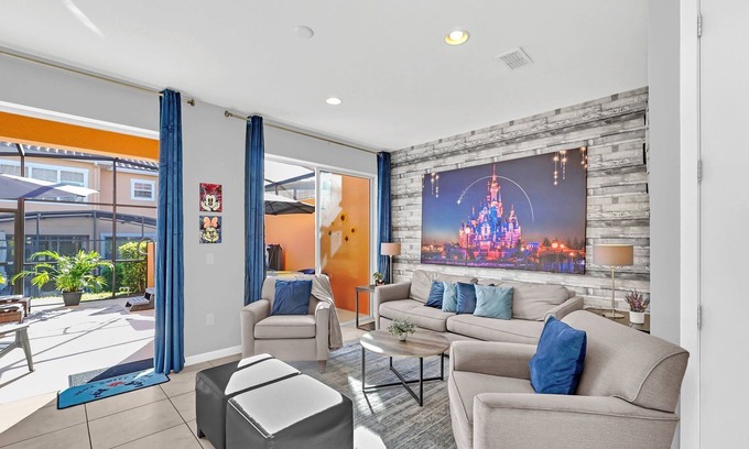Kissimmee House | Freshly Updated/Poolside Villa/3 miles to Disney