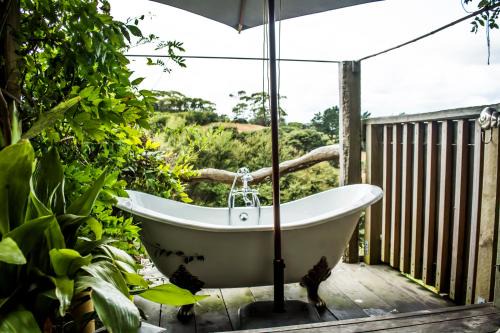 Waimauku Villa | Freshwaterfarm Cottages - Muriwai