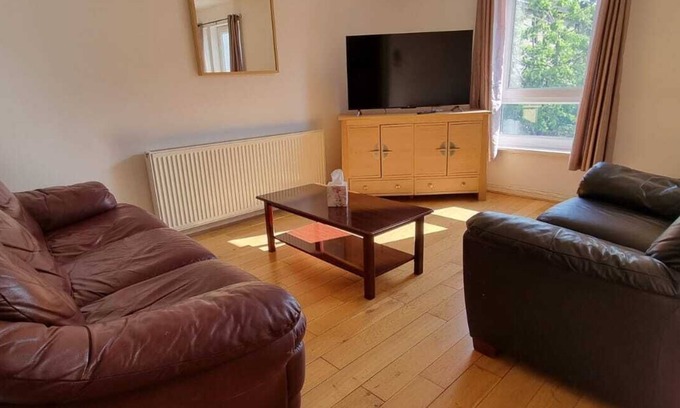 Glenisla Apartment | FRIARY GARDENS TOWNHOUSE