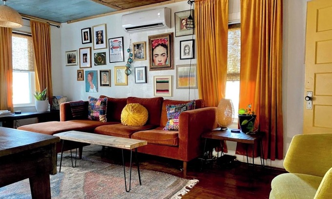 Govalle House | Frida House . Sweet Location. Free Bikes