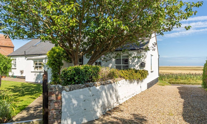 Salthouse House | Fridays Barn (2), Salthouse, Norfolk