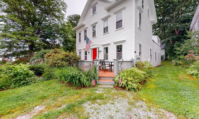 Castine House | Friendly home with our separate condos & free WiFi in the heart of downtown