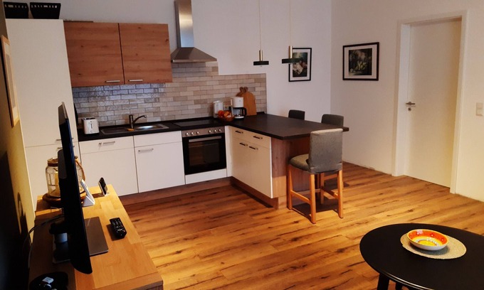 Hatten Apartment | Friendly, newly furnished apartment with good transport connections!