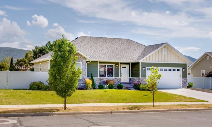 Heber House | Friends and Family! 5 Bed Mountain Getaway 20 Mi to Park City