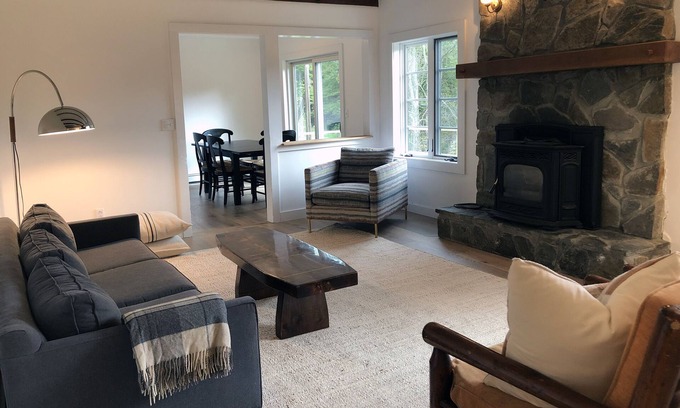 South Londonderry House | Friends+Family Getaway - close to 3 mountains