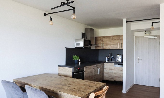 Rothesutte Apartment | Frisch Renovierte Ferienwohung mit Schwimmbad und Sauna